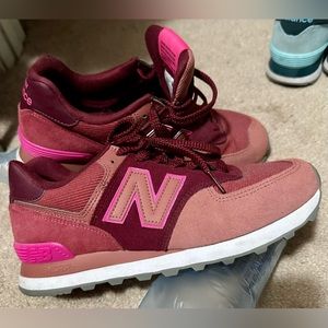 👞 NB 574 shoes, burgundy woman size 9, only wore a couple times!